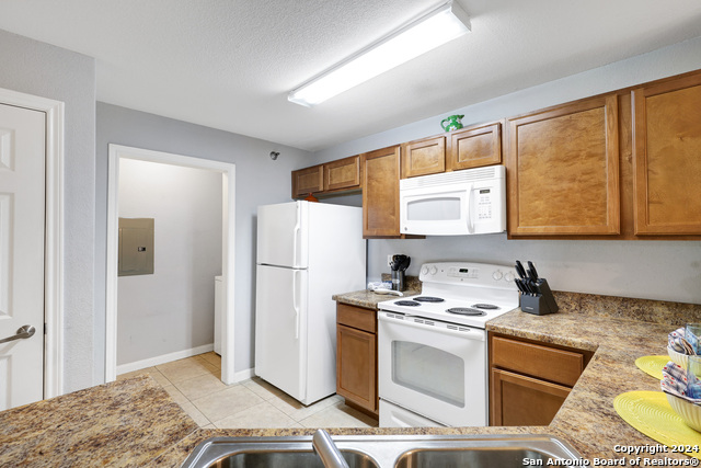 Image 13 of 24 For 7323 Snowden Rd  3308