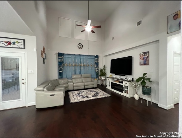 Image 7 of 40 For 2406 Olive Way