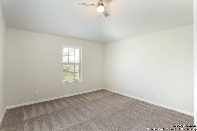 Listing photo id 14 for 13320 Romulus Way