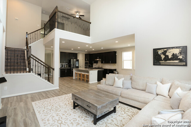 Listing photo id 6 for 13320 Romulus Way