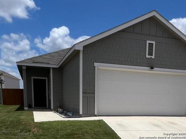 Image 2 of 5 For 5227 Hickory Place