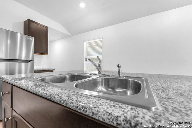 Listing photo id 17 for 3407 Angus Crossing