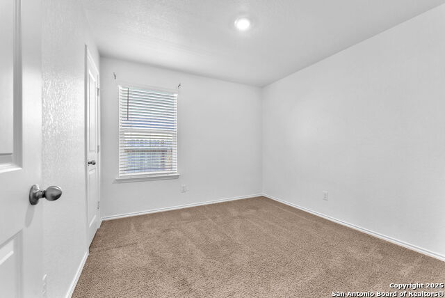 Listing photo id 33 for 3407 Angus Crossing