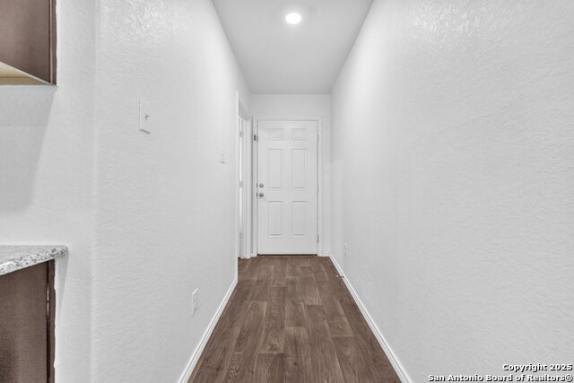 Listing photo id 5 for 3407 Angus Crossing