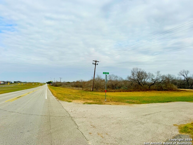 Image 10 of 13 For Tbd Ih 35 N