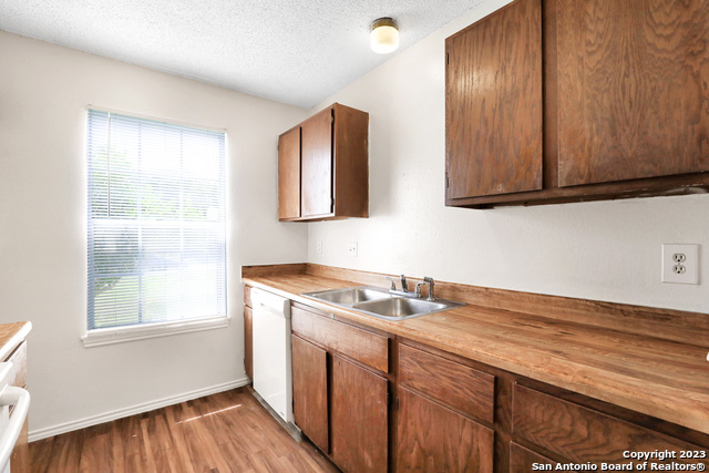 Image 5 of 21 For 7204 Hardesty