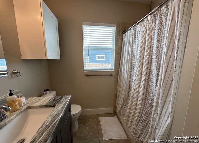 Image 16 of 17 For 422 Olive S