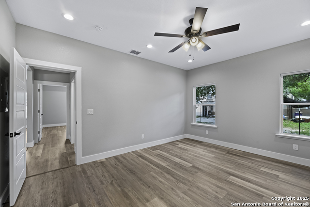 Image 18 of 28 For 304 Westmeyer
