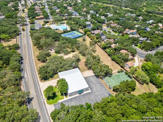 Image 47 of 50 For 19418 Encino Summit