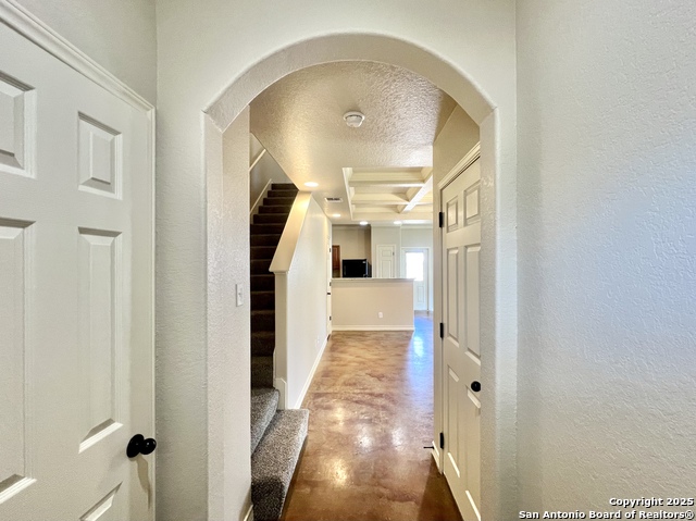 Image 5 of 16 For 5027 Flipper Dr