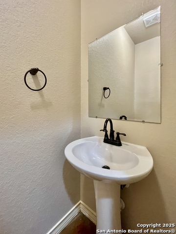 Image 6 of 16 For 5027 Flipper Dr