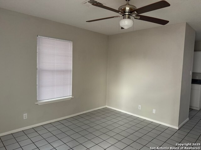 Image 2 of 8 For 927 Formosa Blvd W 1