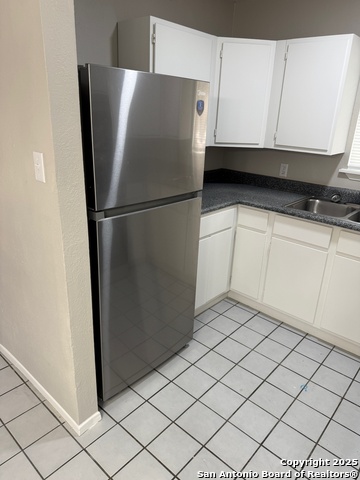 Image 8 of 8 For 927 Formosa Blvd W 1