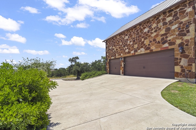 Image 43 of 44 For 1117 Provence Pl