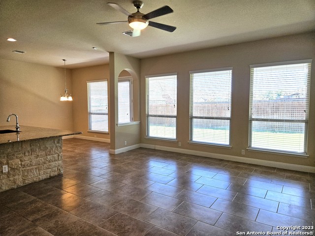 Listing photo id 11 for 816 Alpino