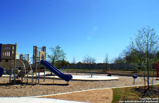 Listing photo id 36 for 816 Alpino