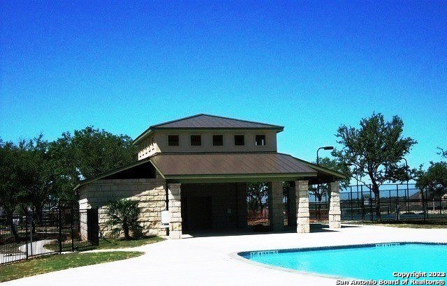 Listing photo id 39 for 816 Alpino