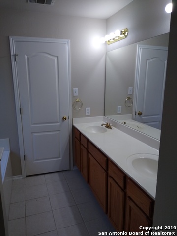 Image 11 of 24 For 6114 Lakeview Court