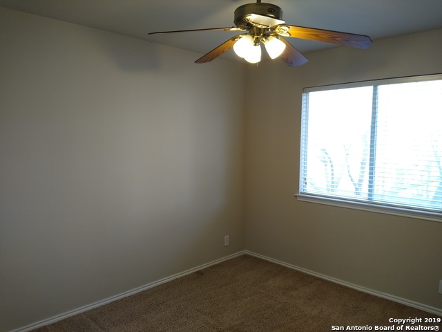 Image 19 of 24 For 6114 Lakeview Court