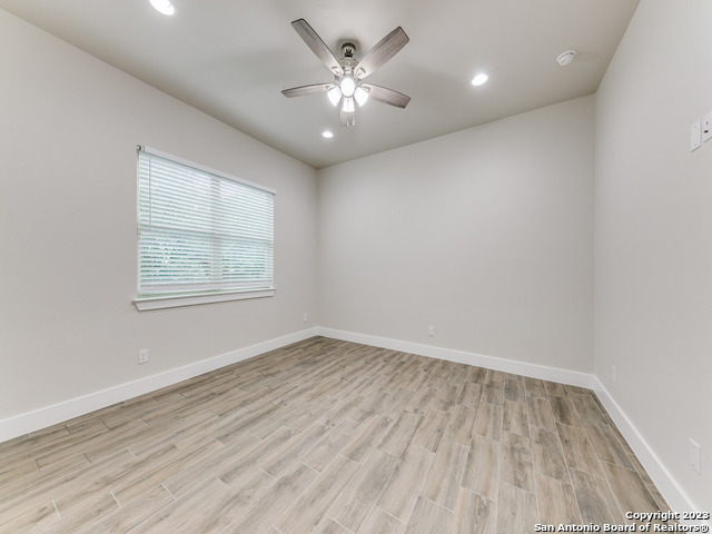 Image 20 of 25 For 11158 Vance Jackson Rd  17