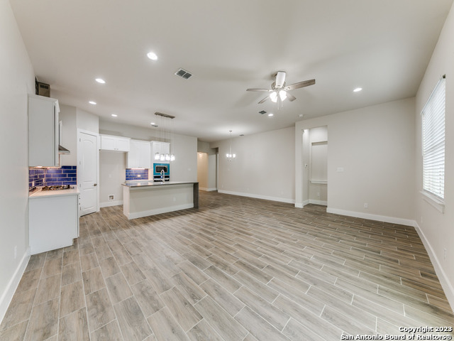 Image 7 of 25 For 11158 Vance Jackson Rd  17