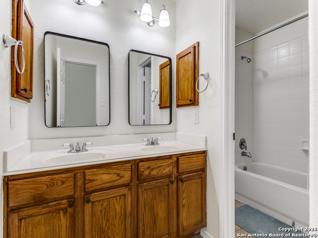 Image 15 of 25 For 12615 Terrace Hollow