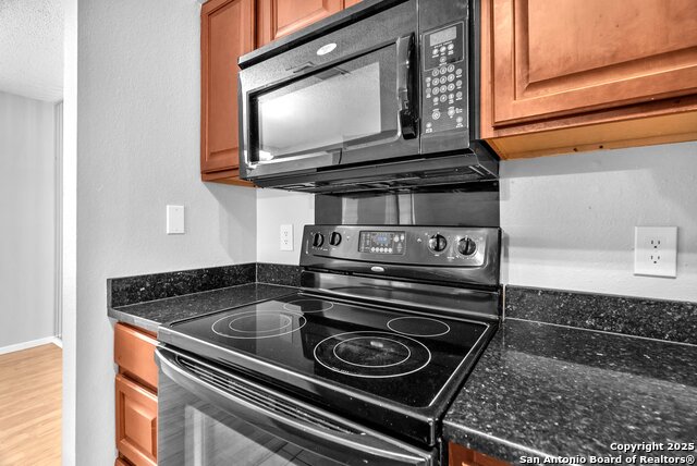 Listing photo id 15 for 4212 Medical 1705