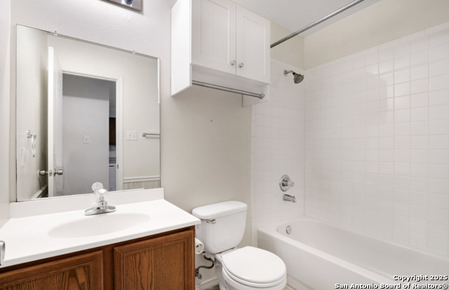 Image 19 of 24 For 10603 Shaenridge N