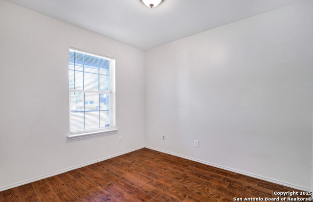 Image 22 of 24 For 10603 Shaenridge N