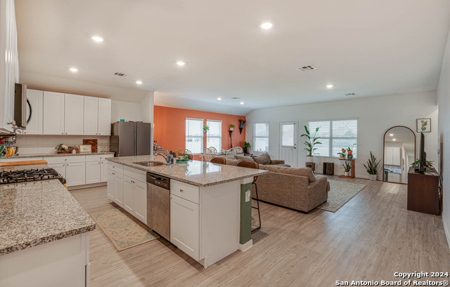 Image 8 of 19 For 14606 Somerset Ml