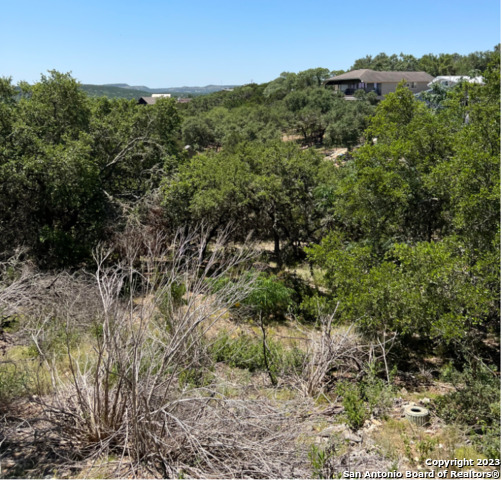 Listing photo id 5 for 1118 Stagecoach Dr