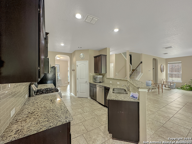 Listing photo id 11 for 6847 Briscoe Mill