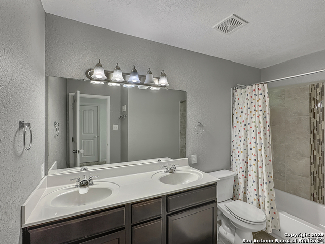Listing photo id 21 for 6847 Briscoe Mill