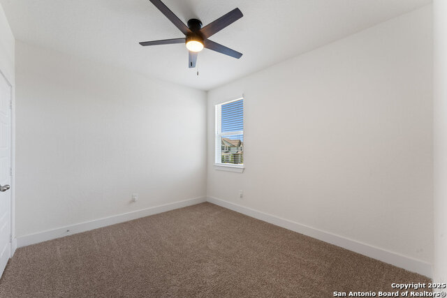 Listing photo id 15 for 9619 Stillwater