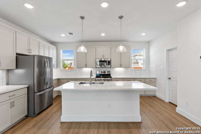 Listing photo id 6 for 9619 Stillwater