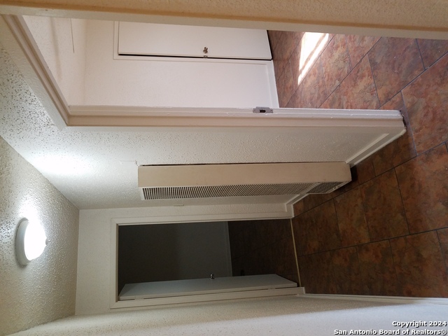 Image 13 of 19 For 600 Monticello Ct  3