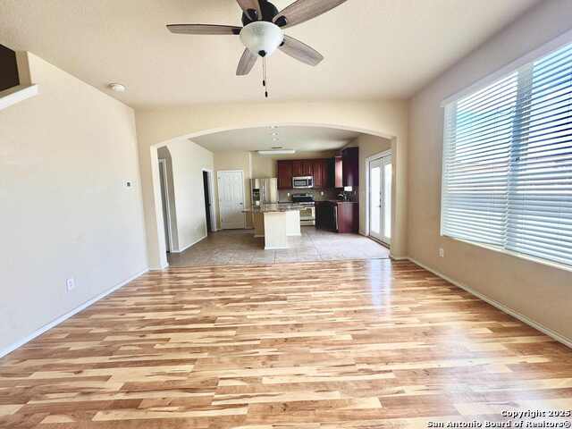 Image 10 of 22 For 3410 York Crest