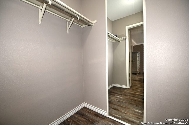 Image 22 of 28 For 10819 Crown View S
