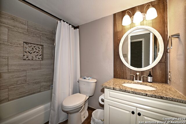 Image 23 of 28 For 10819 Crown View S