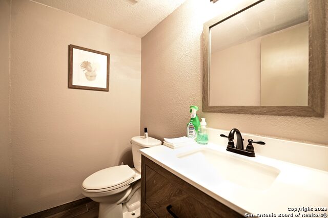 Image 3 of 28 For 10819 Crown View S