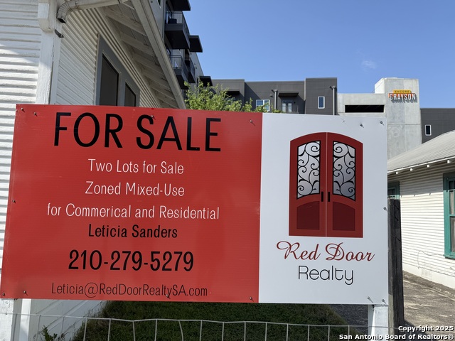 Listing photo id 8 for 508 Grayson E