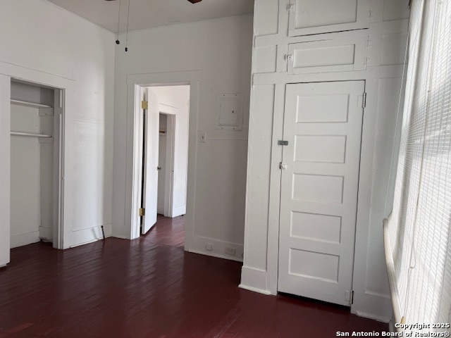 Listing photo id 3 for 506 Grayson E