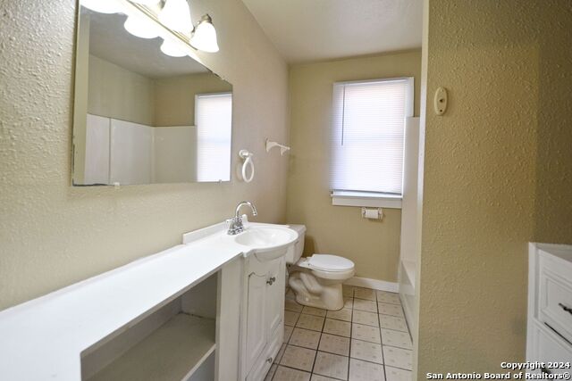 Image 12 of 20 For 122 Perryman St