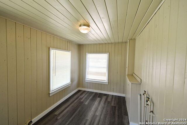 Image 16 of 20 For 122 Perryman St