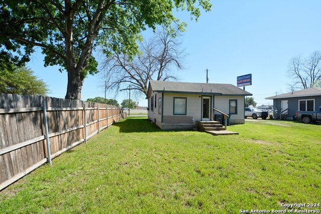 Image 19 of 20 For 122 Perryman St