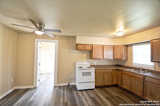 Image 7 of 20 For 122 Perryman St