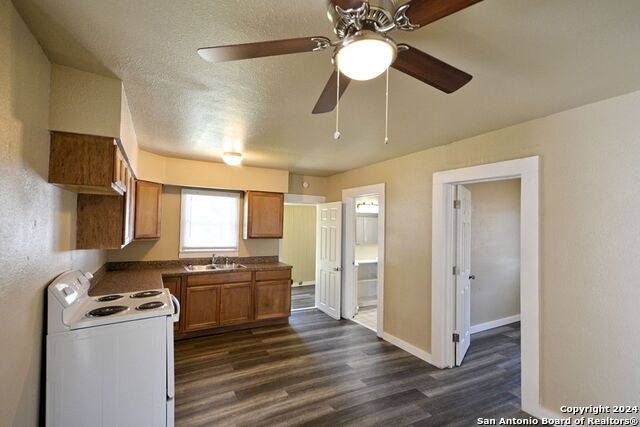 Image 9 of 20 For 122 Perryman St