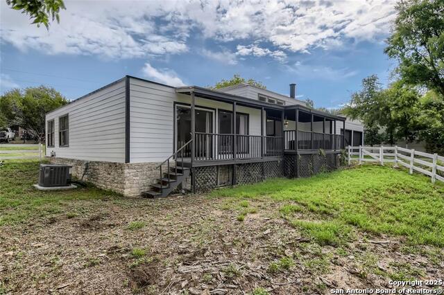 Listing photo id 2 for 20707 Greenpark