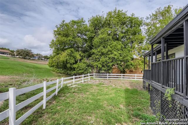 Listing photo id 4 for 20707 Greenpark