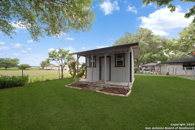 Listing photo id 22 for 128 Village Path